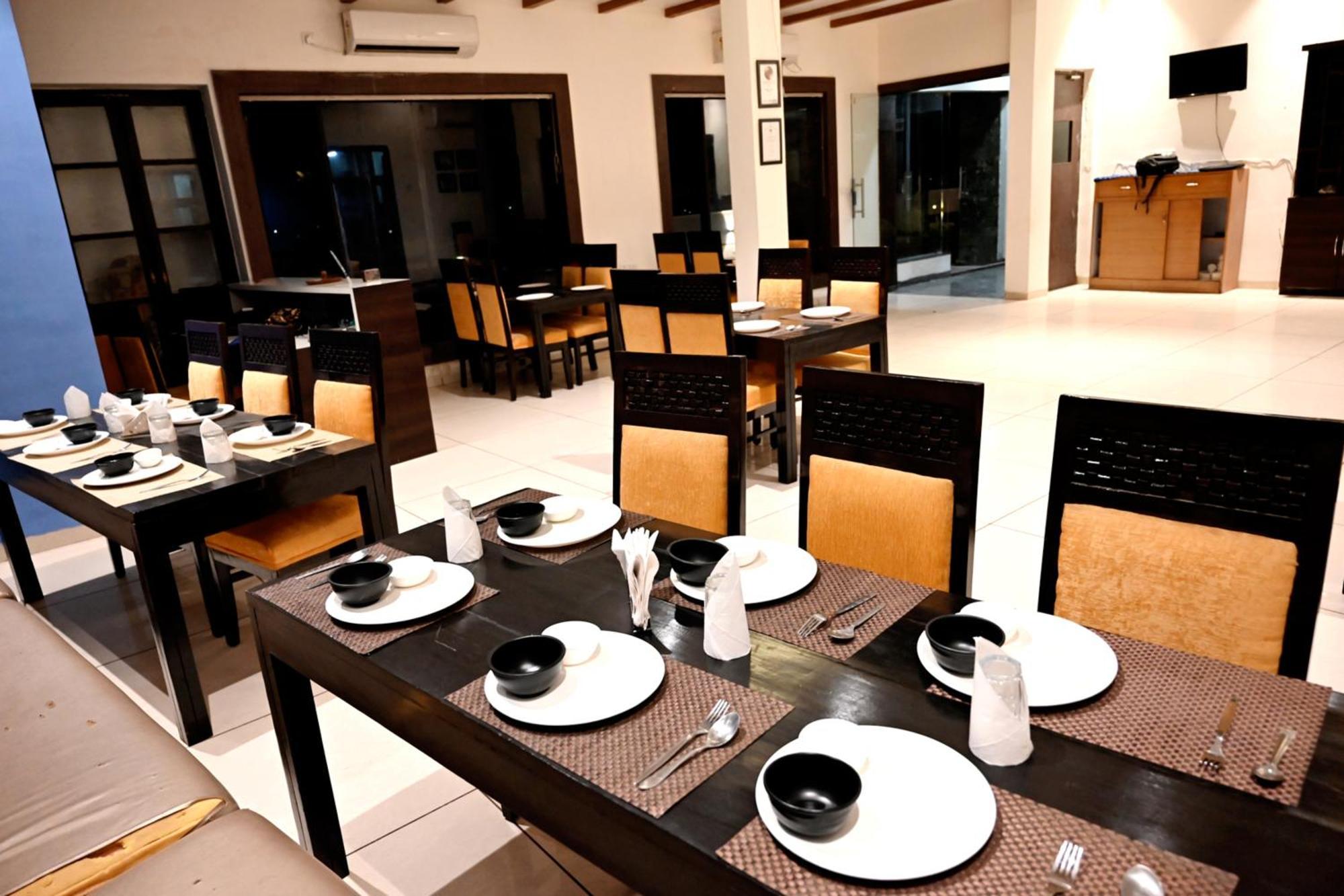 Hotel Badrika Inn Rewa Exterior photo